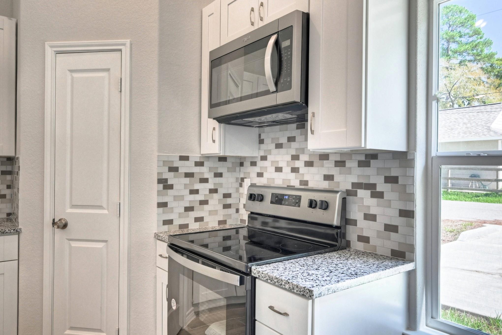 Residential Lease in Willis 5
