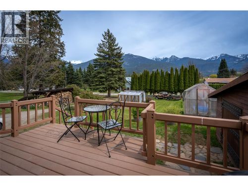 127 8th St, Kaslo, BC, V0G1M0 | Card Image