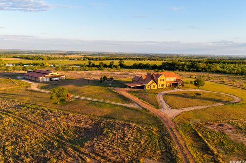 5098 S Fm 486, Thorndale, TX, 76577-2824 | Card Image