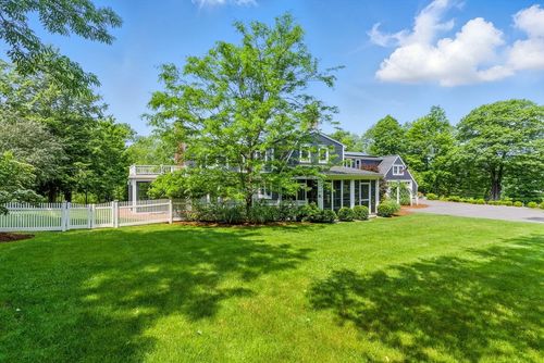314 Grove St, Westwood, MA, 02090-1028 | Card Image