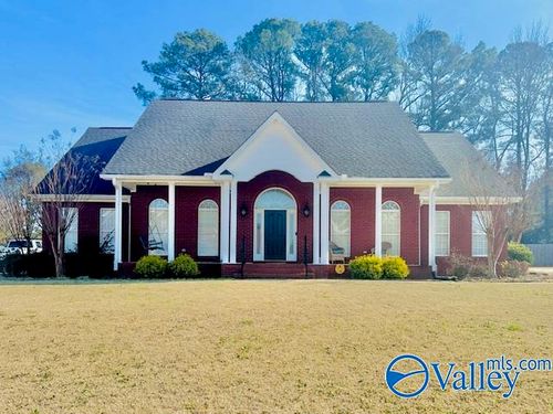 1110 Ridgecrest Ln Ne, Hartselle, AL, 35640-2087 | Card Image