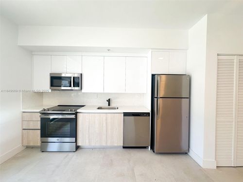 101-1547 Nw 2nd St, Miami, FL, 33125-5508 | Card Image