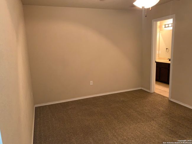 201 Anne Louise Dr, Home with 3 bedrooms, 3 bathrooms and null parking in New Braunfels TX | Image 21