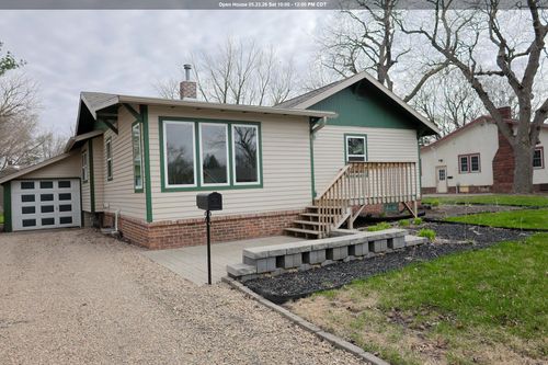 811 11th St, Spirit Lake, IA, 51360-1303 | Card Image