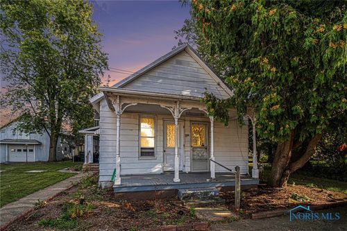 20525 Locust St, Weston, OH, 43569-9548 | Card Image