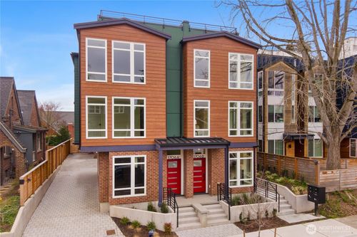 1706 B N 47th St, Seattle, WA, 98103-7080 | Card Image