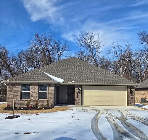 1315 Valley Dr, Gentry, AR, 72734-8663 | Card Image