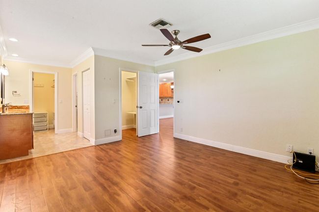 APT-204 - 1051 Orange Ter, Condo with 2 bedrooms, 2 bathrooms and null parking in Delray Beach FL | Image 9
