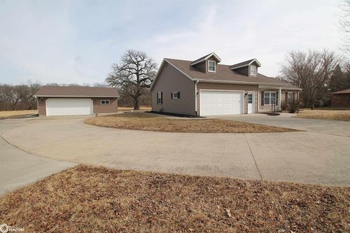 915 N 12th St, Clarinda, IA, 51632-1210 | Card Image