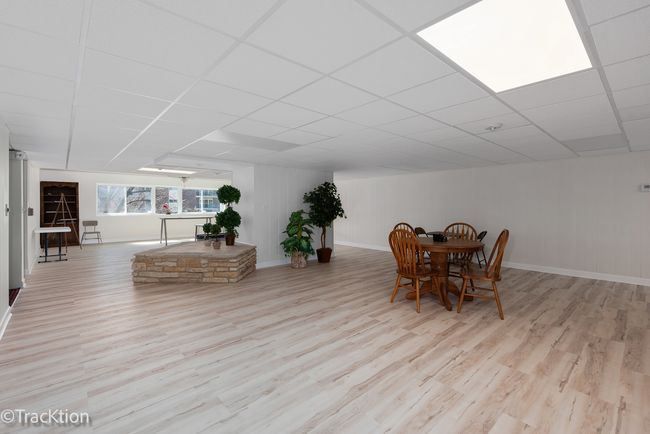 APT-7C - 5300 Walnut Ave, Condo with 2 bedrooms, 1 bathrooms and 3 parking in Downers Grove IL | Image 14