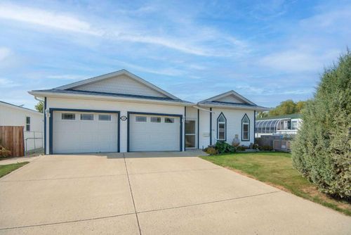 5712 53 Street, Eckville, AB, T0M0X0 | Card Image