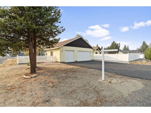 16696 Oakridge Pl, LaPine, OR, 97739 | Card Image