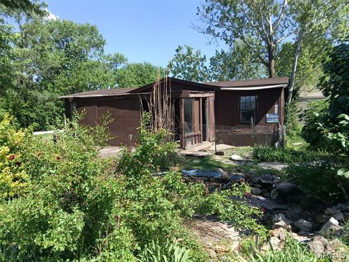 705 27th Place, Granite City, IL, 62040 | Card Image