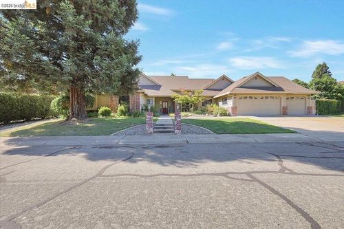 722 Mariner Loop, Yuba City, CA, 95991-7530 | Card Image
