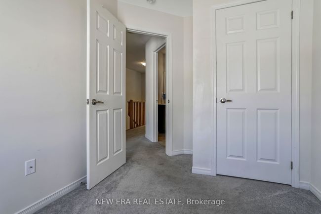 207 Danzatore Path, Condo with 5 bedrooms, 3 bathrooms and 1 parking in Oshawa ON | Image 19