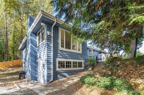 959 Hoquiam Ave Ne, Renton, WA, 98059-4663 | Card Image