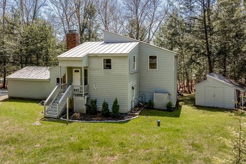 957 Marsh Family Rd, Quechee, VT, 05059 | Card Image
