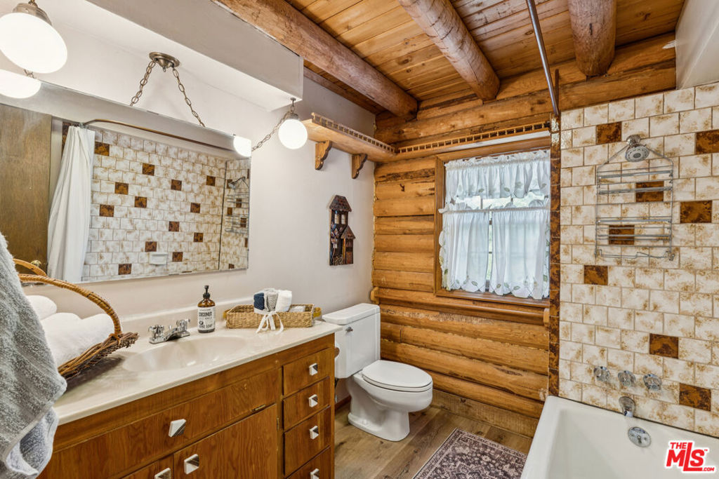 Residential Lease in Running Springs 4