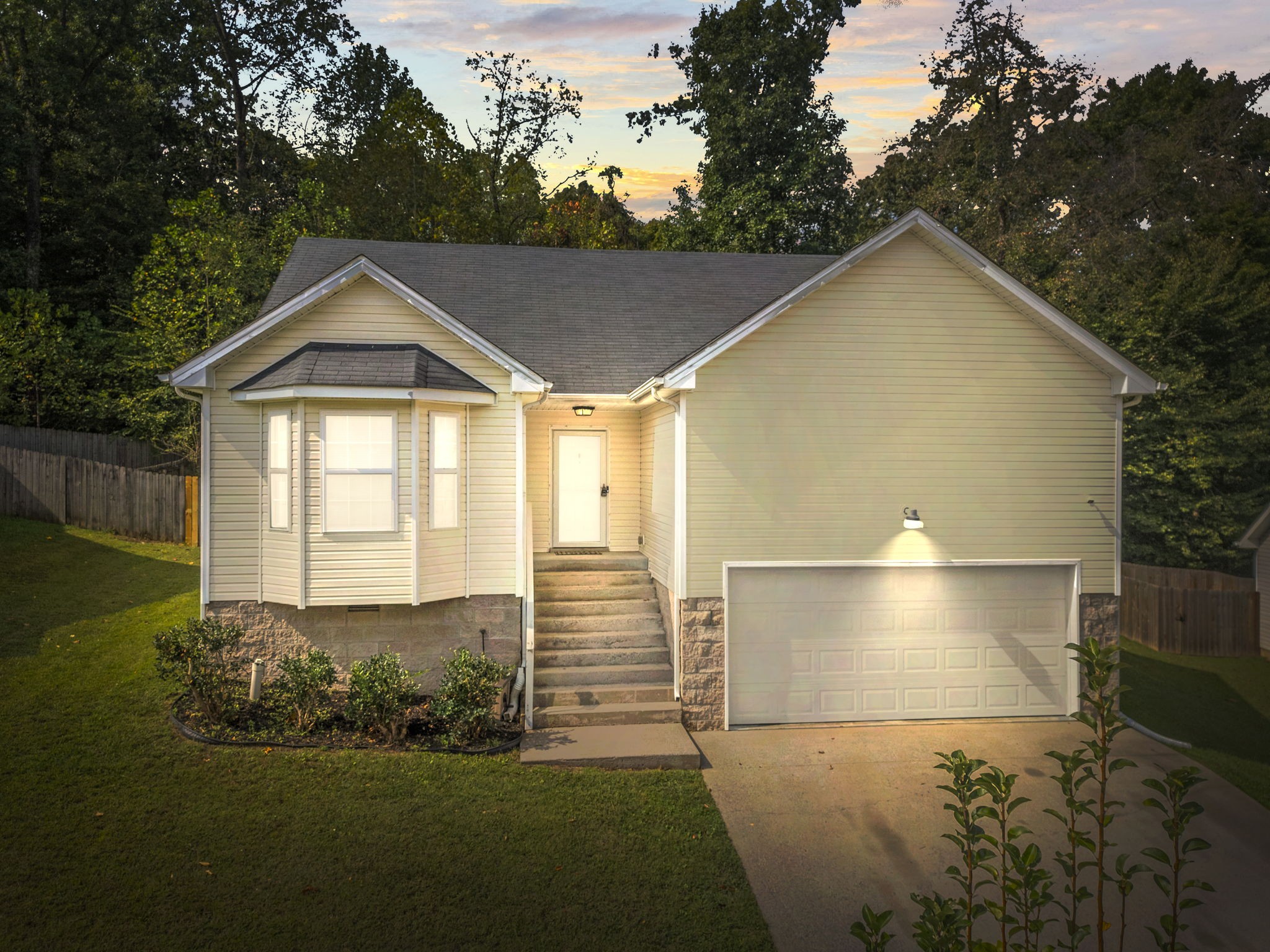 Chalet Cir, Clarksville, TN 37040