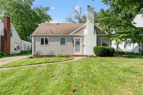 227 32nd Street Nw, Canton, OH, 44709 | Card Image