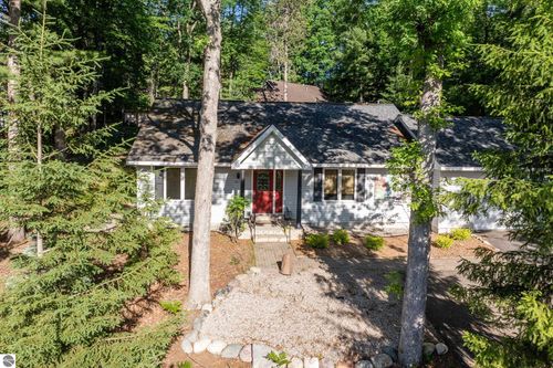 4473 Paper Birch Ln, Traverse City, MI, 49686-3823 | Card Image