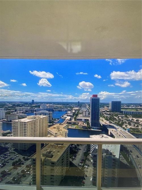apt-2909-1800 S Ocean Dr, Hallandale Beach, FL, 33009-7728 | Card Image