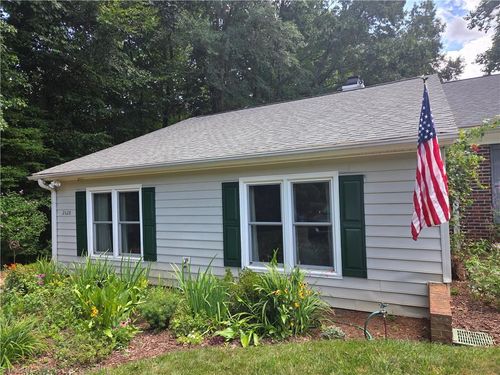 2628 Cottage Pl, Greensboro, NC, 27455-2917 | Card Image