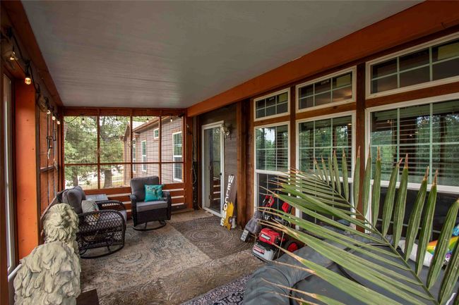 Sunroom / solarium with outdoor lounge area | Image 30