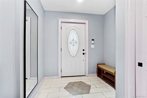 13 Newkirk Rd, Yonkers, NY, 10710-3517 | Card Image