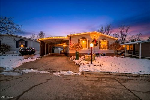 unit-95-27202 Cook Rd, Olmsted Twp, OH, 44138-1000 | Card Image