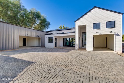 5226 E Sweetwater Ave, Scottsdale, AZ, 85254-4242 | Card Image