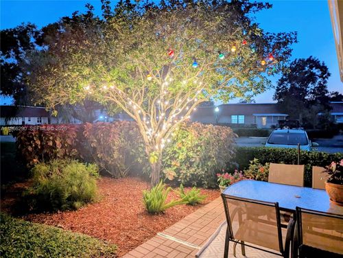 138 Amherst Ln, Lake Worth, FL, 33467-2624 | Card Image