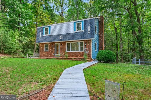 275 Castle Dr, Montross, VA, 22520-8615 | Card Image