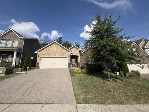 285 Blackthorn Ln, Gallatin, TN, 37066-2590 | Card Image