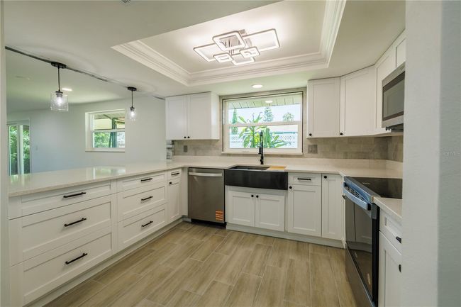 621 Gran Kaymen Way, House other with 3 bedrooms, 2 bathrooms and null parking in APOLLO BEACH FL | Image 6