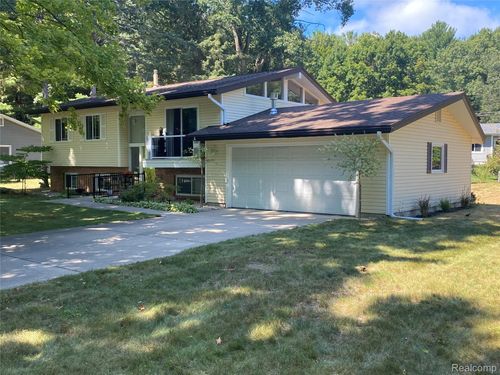 2115 Aspen Drive, Traverse City, MI, 49686 | Card Image