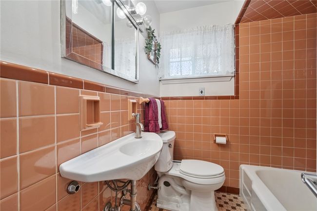 964 Union Ave, House other with 3 bedrooms, 3 bathrooms and 2 parking in Brackenridge PA | Image 18