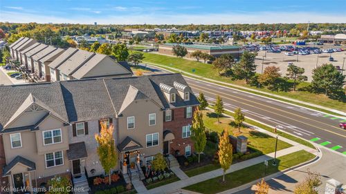 314 Glenhurst Blvd, Rochester Hills, MI, 48307-4347 | Card Image