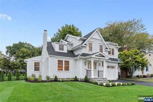 357 E Glen Ave, Ridgewood, NJ, 07450-1817 | Card Image