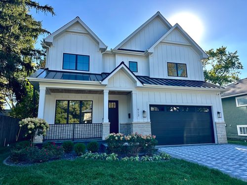 913 Chicago Ave, Downers Grove, IL, 60515-3641 | Card Image