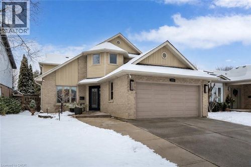 {{alt}} | Card Image