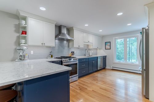 12 Garrison Ln, Madbury, NH, 03823-7604 | Card Image