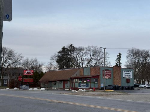 1617 Main St, Rochester, IN, 46975-2621 | Card Image