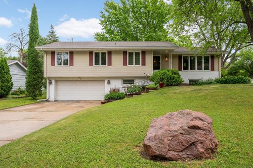 9717 Russell Ave S, Bloomington, MN, 55431-2437 | Card Image