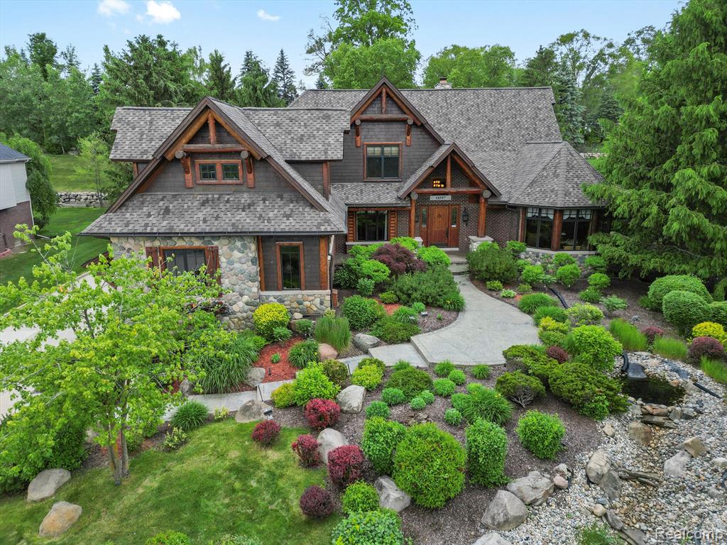 Steep Hollow Ct, Northville, MI 48168