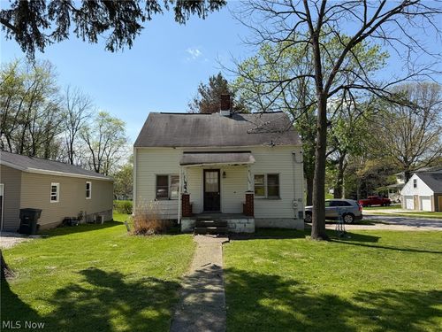 164 N Avon Ave, Wadsworth, OH, 44281-1109 | Card Image