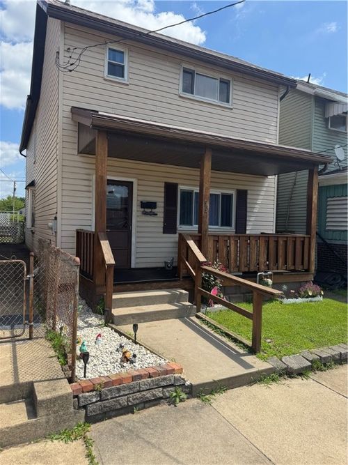 33 Spruce St, Natrona Hts, PA, 15065-2612 | Card Image