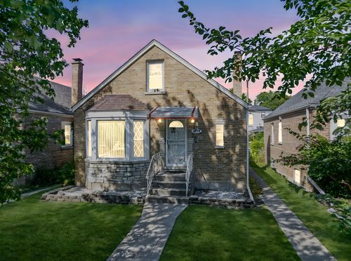 6948 W Foster Ave, Chicago, IL, 60656-3754 | Card Image