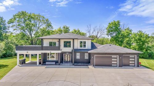 7341 S 76th St, Franklin, WI, 53132 | Card Image