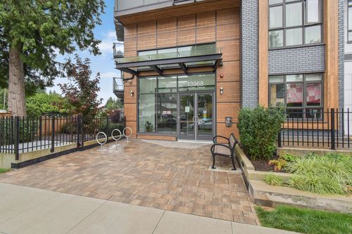 323-13968 Laurel Dr, Surrey, BC, V3T0S9 | Card Image